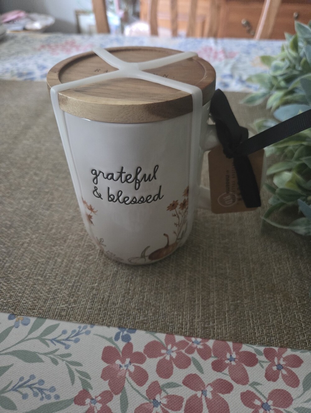 Rae Dunn White Ceramic 'grateful & blessed' Mug with Wood Lid - Picture 4 of 6